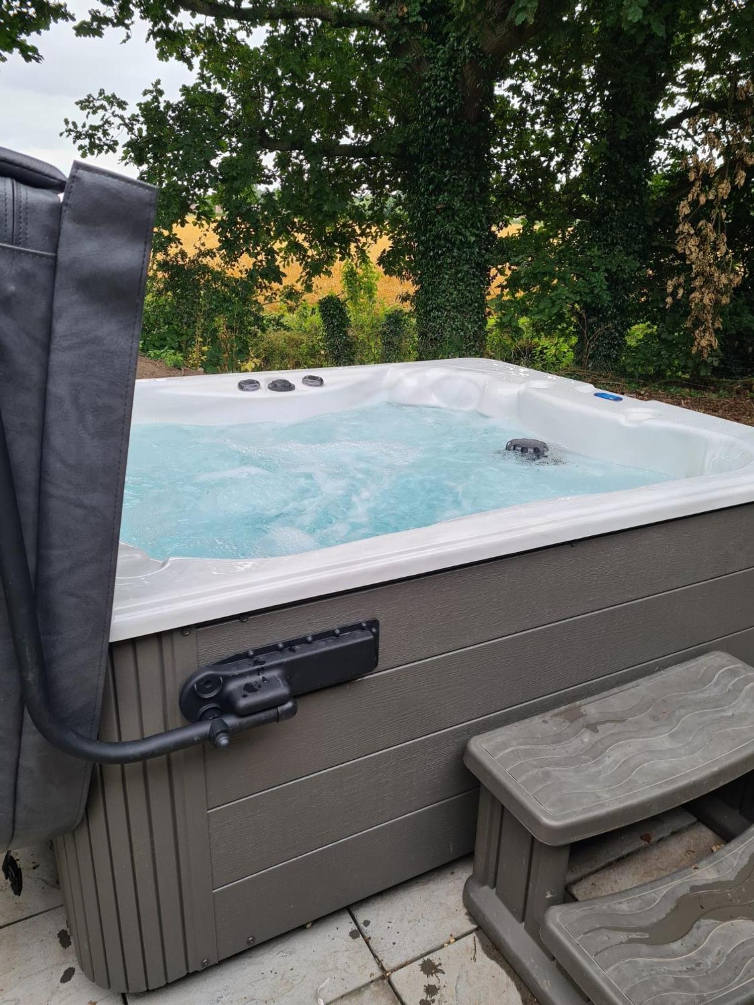 Apartamento Squirrel At Owlet Hideaway - With Hot Tub, Near York